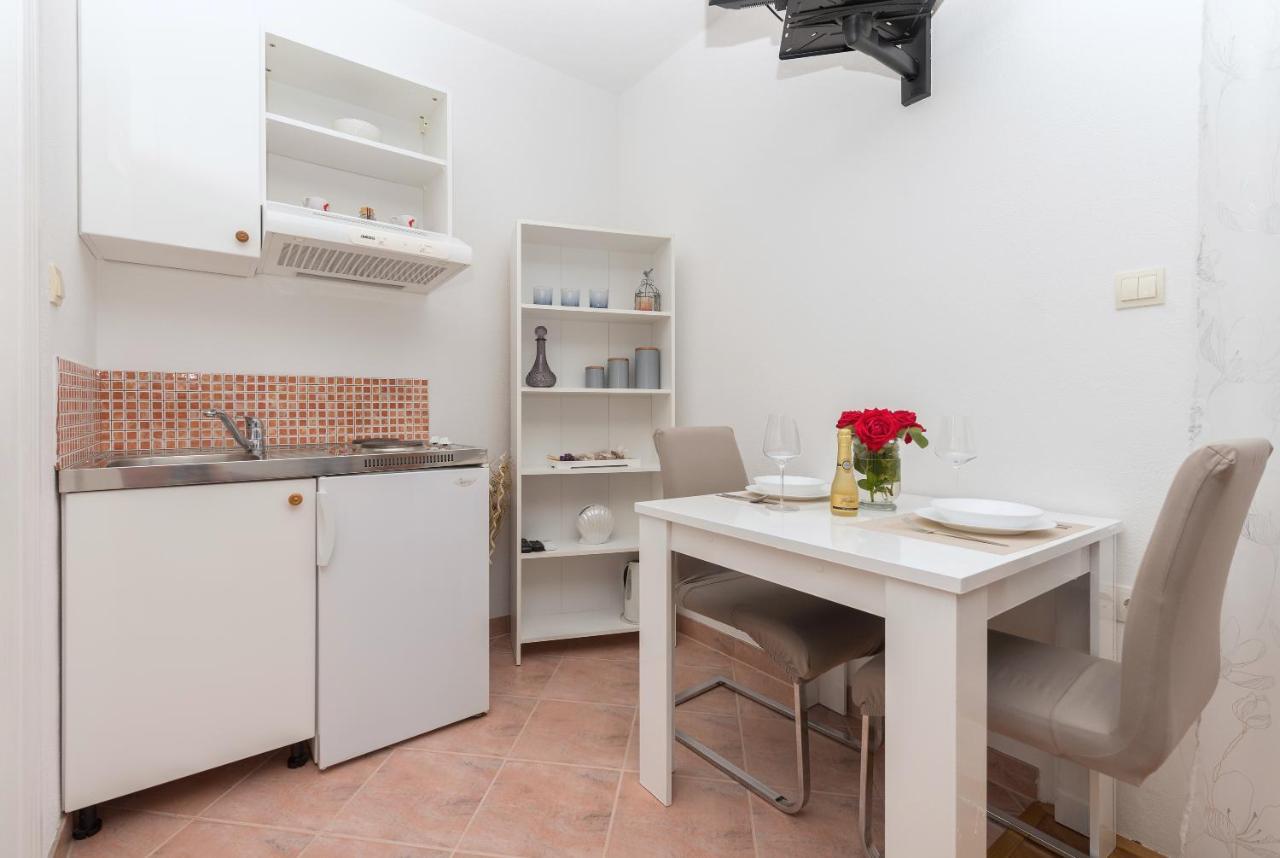 Skiljini Dvori - Studio-Apartman 1 Makarska Exterior foto